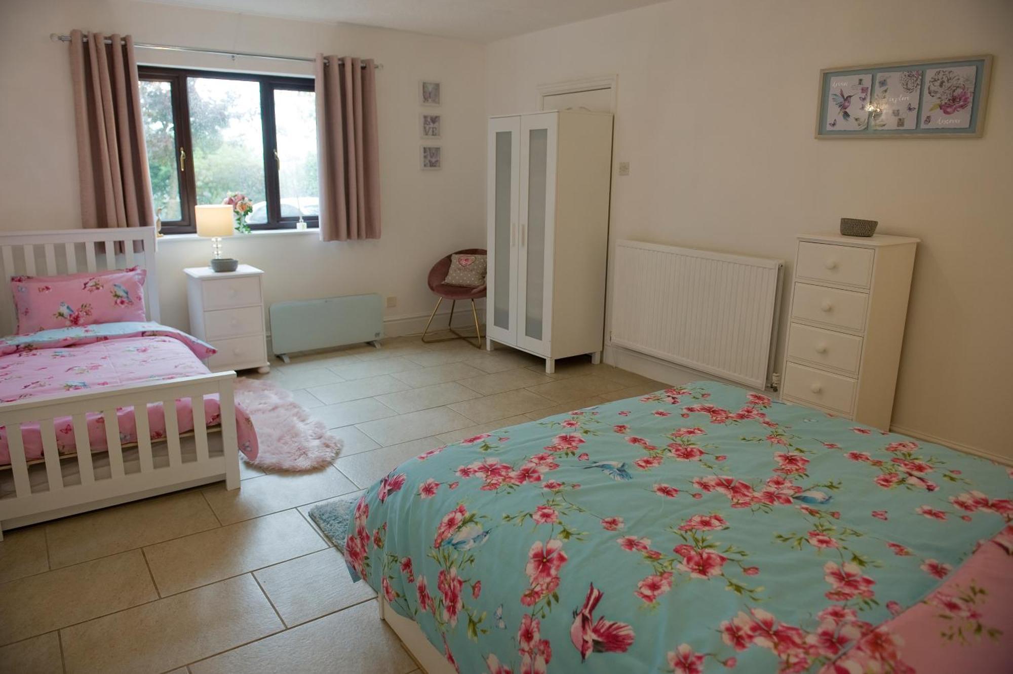 Mountain View Apartment - Short Drive To Beaches Bryngwran Екстер'єр фото